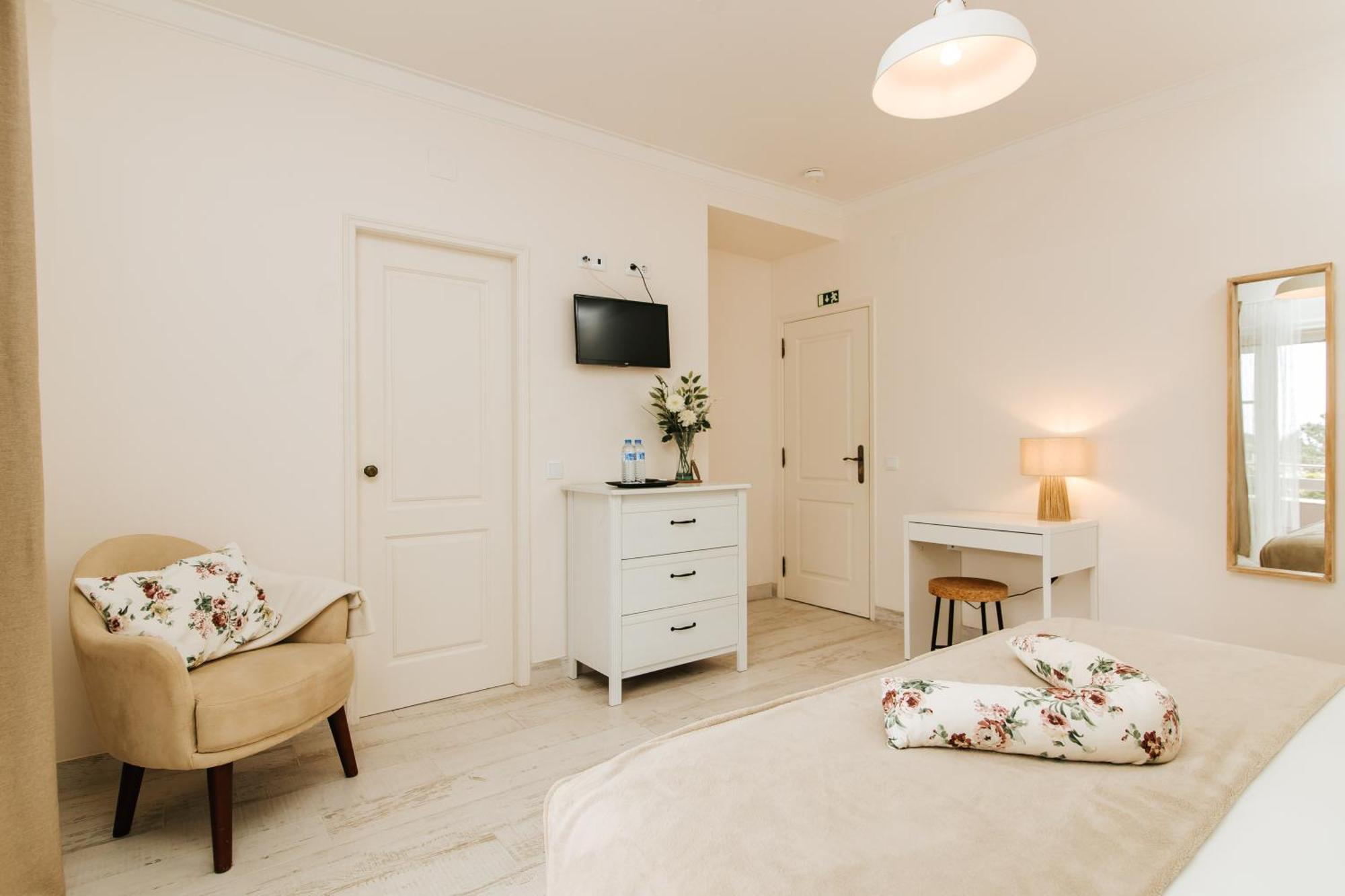 Boutique Hotel - O House Ericeira Hills Room photo